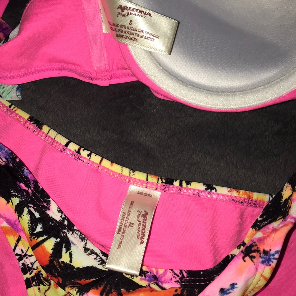 Fun bikini! - Picture 2 of 2